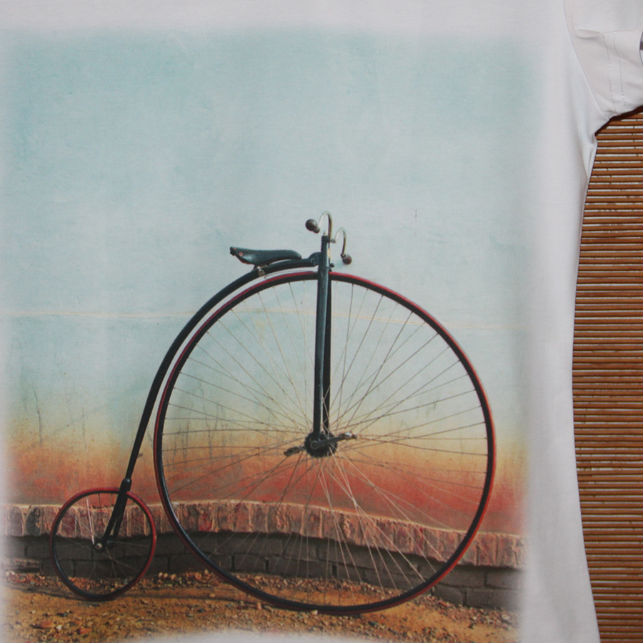 картинка Женская футболка "Два Колеса" от магазина  ON-TREND