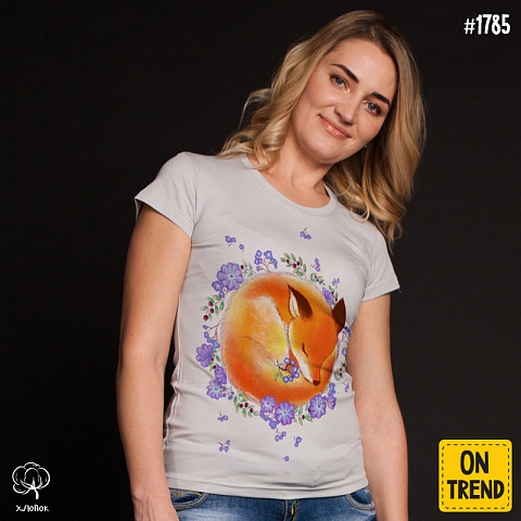 картинка Женская футболка "лисичка в клубочке" магазин  ON-TREND являющийся производителем одежды из хлопка высшего качества