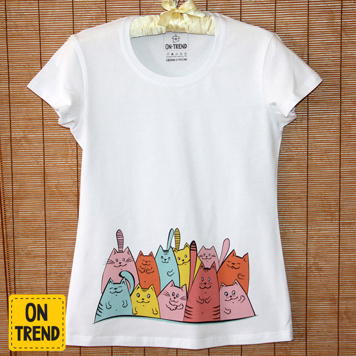 картинка Женская футболка "Разноцветные Коты " от магазина  ON-TREND