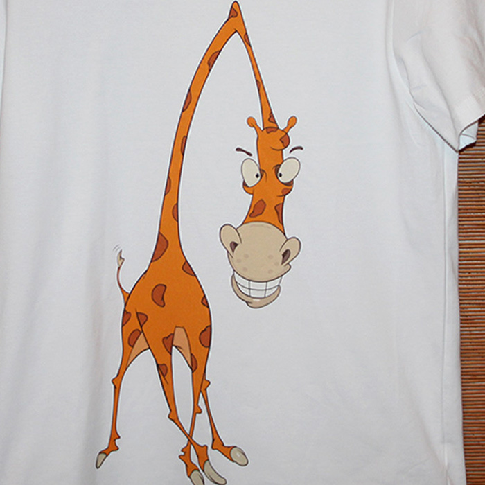 картинка Женская футболка "Жирафик" от магазина  ON-TREND
