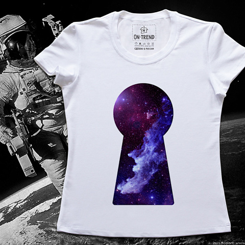 картинка Женская футболка "Космос Внутри" магазин  ON-TREND являющийся производителем одежды из хлопка высшего качества