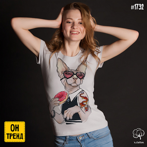 картинка Женская футболка "Кошечка с тату в очках" магазин  ON-TREND являющийся производителем одежды из хлопка высшего качества