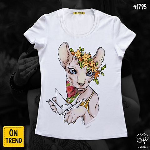 картинка Женская футболка "Кошечка с тату с венком" магазин  ON-TREND являющийся производителем одежды из хлопка высшего качества