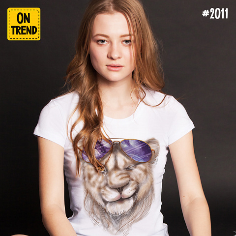 картинка Женская футболка "Королевская львица" магазин  ON-TREND являющийся производителем одежды из хлопка высшего качества